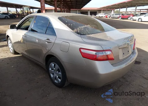 2007 Toyota Camry Le z USA, uszkodzony, nr VIN 4T1BE46K97U068192